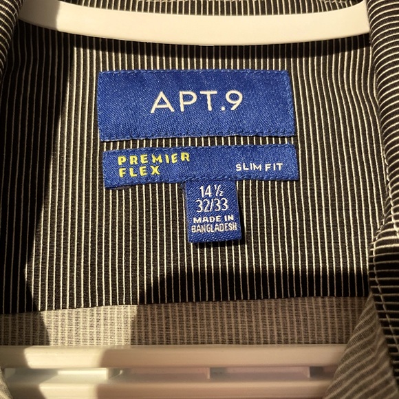 APT.9 Dress shirt - Picture 2 of 3